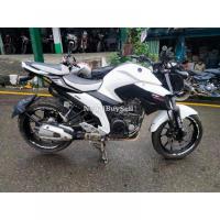 Yamaha fz25 87 Lot