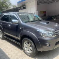 Toyota Fortuner 2010